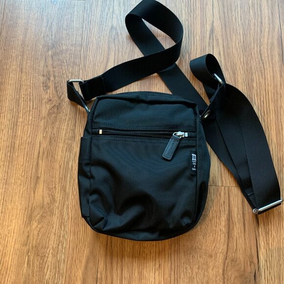 Marimekko Black Crossbody Bag (Extra Long Strap) - Picture 2 of 3